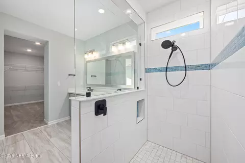 Bath - 812 Windley Dr, Saint Augustine, FL 32092 photo 4 of 5