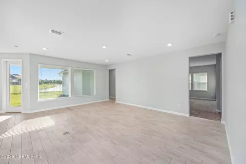 Living - 812 Windley Dr, Saint Augustine, FL 32092 photo 6 of 10