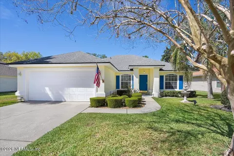 713 S Lake Cunningham Ave, Saint Johns, FL 32259