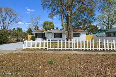 7563 John F Kennedy Dr W, Jacksonville, FL 32219