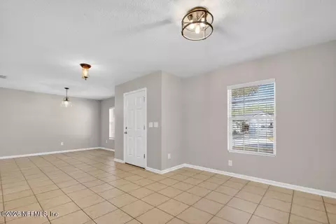 Living - 471 S Hamilton Springs Rd, Saint Augustine, FL 32084 photo 3 of 6