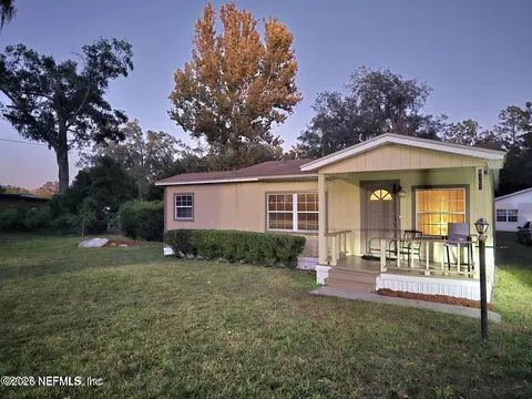 6107 Carlton Rd, Jacksonville, FL 32244