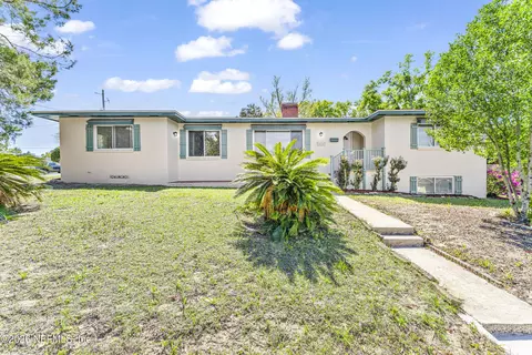 5634 St Isabel Dr, Jacksonville, FL 32277