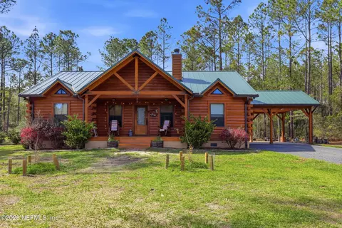8796 Gin Henry Ln, Glen Saint Mary, FL 32040