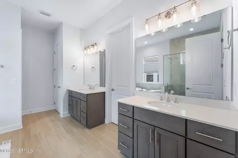 Bath - 281 Pine Grove Pt, Saint Augustine, FL 32092 photo 2 of 5
