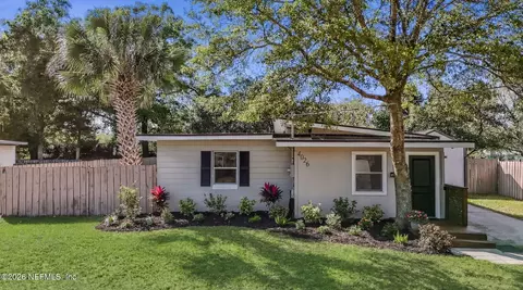 4026 Eve Dr E, Jacksonville, FL 32246