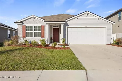 2469 Oak Stream Drive Dr, Green Cove Springs, FL 32043