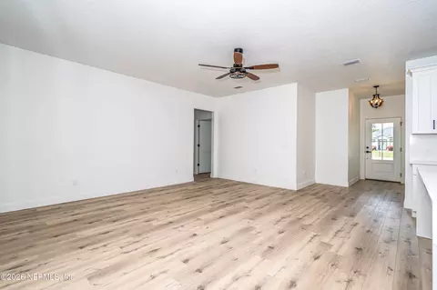 Living - 4298 Wolfe Dr, Macclenny, FL 32063 photo 5 of 5