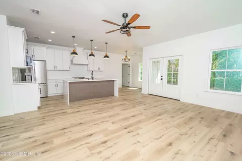 Living - 4298 Wolfe Dr, Macclenny, FL 32063 photo 1 of 5