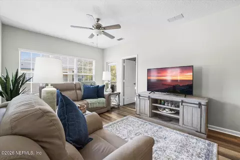12301 Kernan Forest Blvd #1902, Jacksonville, FL 32225