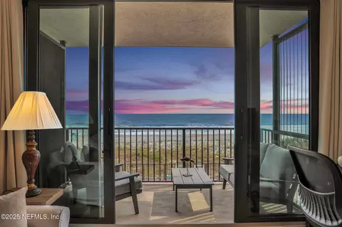 601 1st St S #3C, Jacksonville Beach, FL 32250