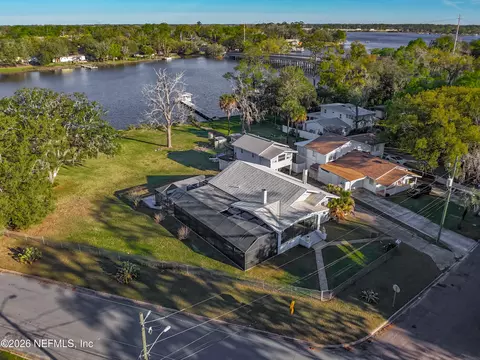 7702 N North Shore Dr, Jacksonville, FL 32208