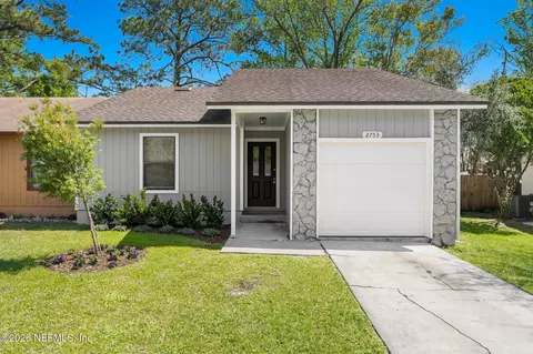2753 Cavender Ct, Jacksonville, FL 32216