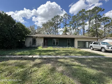 962 Grove Park Dr E, Orange Park, FL 32073