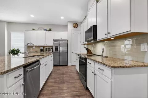 Kitchen - 65 Daniel Creek Ct, Saint Augustine, FL 32095 photo 3 of 8