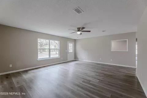 Living - 67104 Elnora Ln, Yulee, FL 32097 photo 7 of 7
