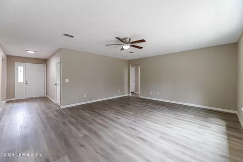 Living - 67104 Elnora Ln, Yulee, FL 32097 photo 5 of 7