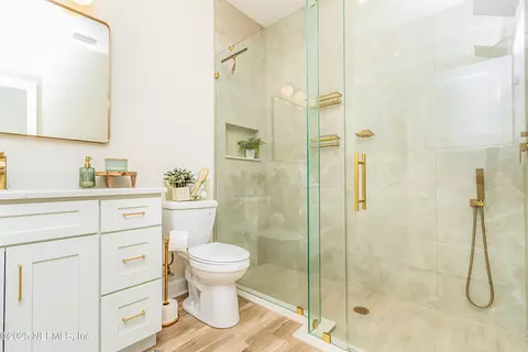 Bath - 4282 Wolfe Dr, Macclenny, FL 32063 photo 6 of 10