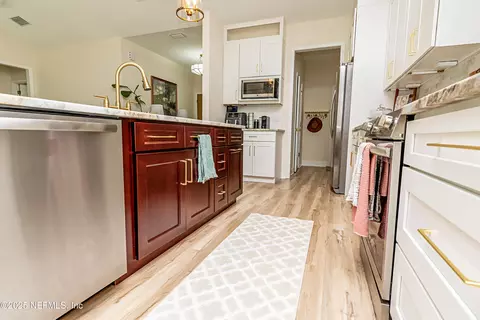 Kitchen - 4282 Wolfe Dr, Macclenny, FL 32063 photo 4 of 5