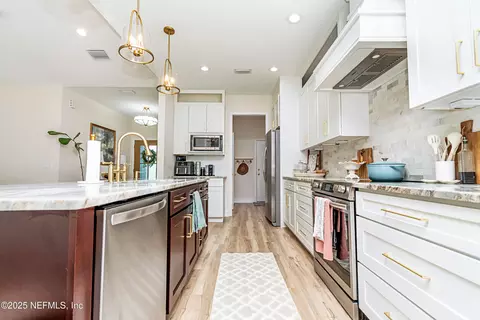 Kitchen - 4282 Wolfe Dr, Macclenny, FL 32063 photo 3 of 5
