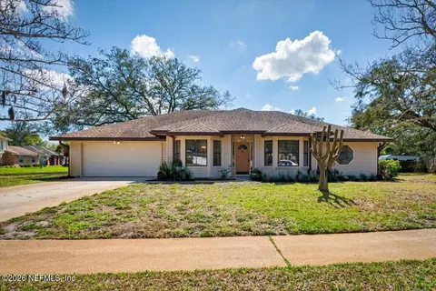 12608 Lazy Meadow Dr N, Jacksonville, FL 32225
