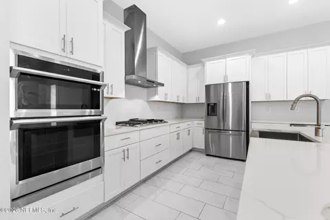 Kitchen - 467 Rum Runner Way, Saint Johns, FL 32259 photo 2 of 4