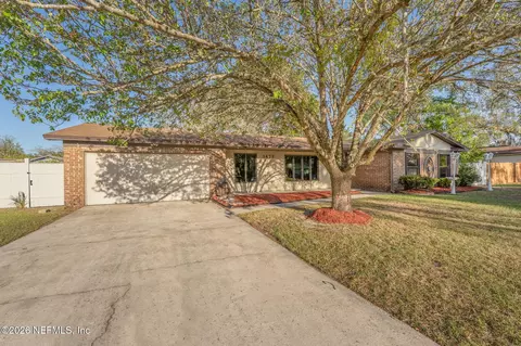 3472 Red Oak Cir E, Orange Park, FL 32073