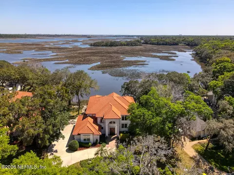 1037 Shipwatch Dr E, Jacksonville, FL 32225