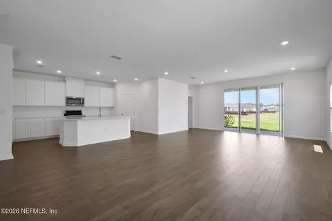 Living - 330 Barbosa Trl, Saint Augustine, FL 32095 photo 3 of 4