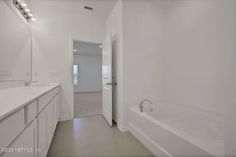 Bath - 330 Barbosa Trl, Saint Augustine, FL 32095 photo 1 of 3
