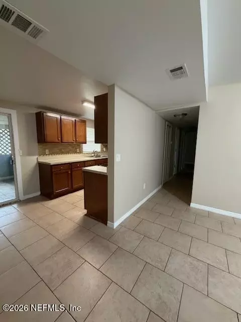 10550 Fairlane Dr, Jacksonville, FL 32218