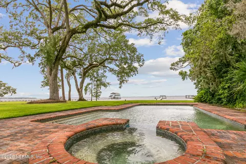 11062 Riverport Dr W, Jacksonville, FL 32223