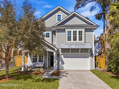 335 10th St, Atlantic Beach, FL 32233