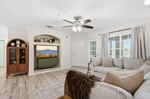 3591 Kernan Blvd S #812, Jacksonville, FL 32224
