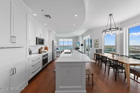 1431 Riverplace Blvd #1410, Jacksonville, FL 32207