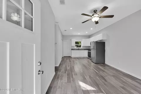 Entry Way - 1148 Tocoi Rd, Saint Augustine, FL 32084 photo 1 of 4