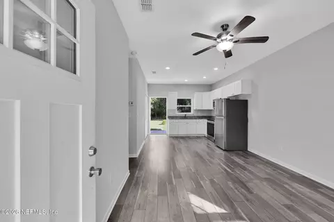 Entry Way - 1148 Tocoi Rd, Saint Augustine, FL 32084 photo 2 of 4