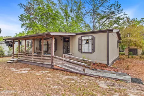 206 Anthony Ave, Interlachen, FL 32148