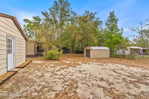 Exterior - 206 Anthony Ave, Interlachen, FL 32148 photo 7 of 13