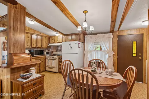 Dining - 206 Anthony Ave, Interlachen, FL 32148 photo 1 of 2