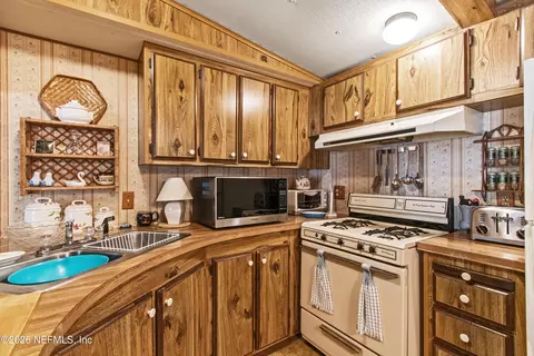Kitchen - 206 Anthony Ave, Interlachen, FL 32148 photo 1 of 1