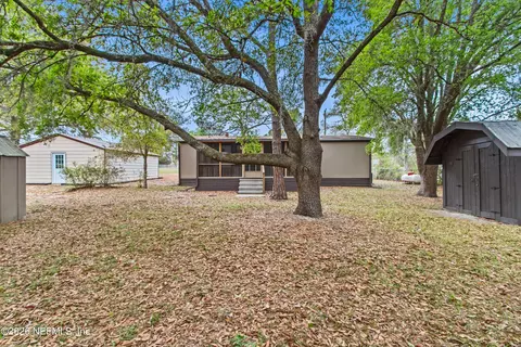Exterior - 206 Anthony Ave, Interlachen, FL 32148 photo 8 of 13