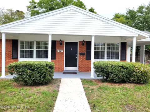 5607 Santa Monica Blvd S, Jacksonville, FL 32207