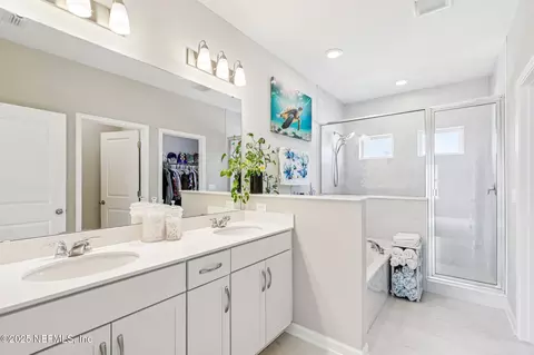 Bath - 456 Stargaze Ln, Saint Augustine, FL 32095 photo 1 of 2