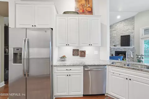 Kitchen - 276 Brighton Ct, Saint Augustine, FL 32084 photo 4 of 7