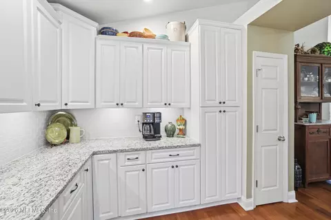 Kitchen - 276 Brighton Ct, Saint Augustine, FL 32084 photo 5 of 7