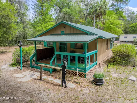 309 Keuka Lake Trl, Interlachen, FL 32148