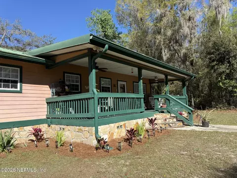 111 Holly Dr, Florahome, FL 32140