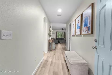 Entry Way - 6110 Sands Pointe Dr, Macclenny, FL 32063 photo 1 of 3