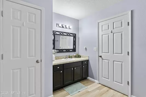 Bath - 6110 Sands Pointe Dr, Macclenny, FL 32063 photo 2 of 2